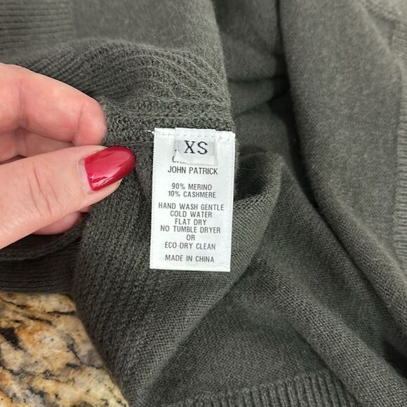 John Patric Organic Wool Cashmere Blend Hi-Low Hem Pullover Sweater Size XS - Picture 7 of 9